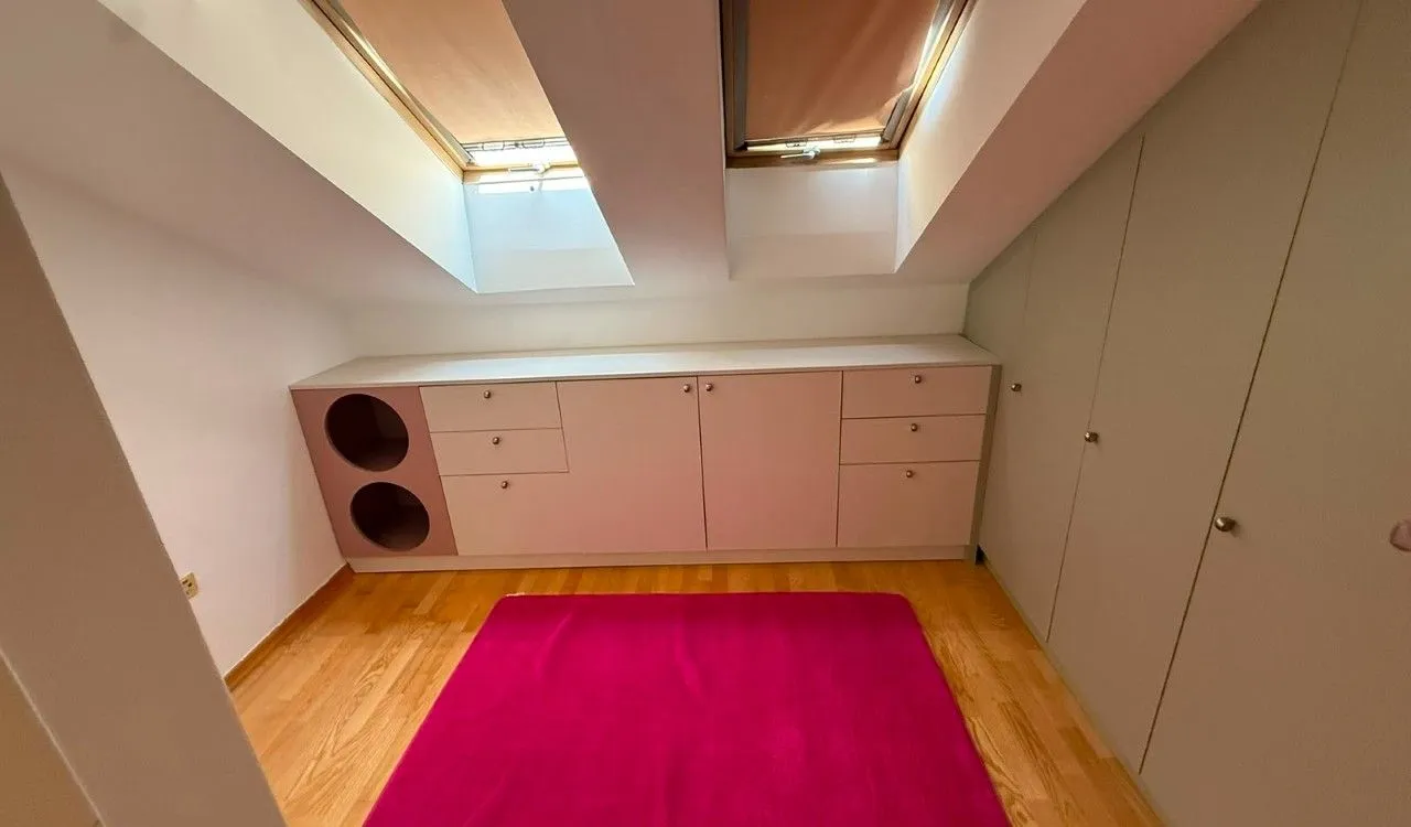 Izdavanje, dvosoban stan, 83m², Preko Morače, Podgorica