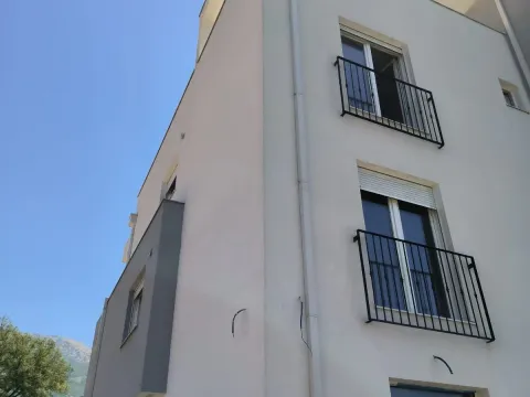 Izdavanje, poslovni prostor, 100m², Radovanići, Herceg Novi - image 2