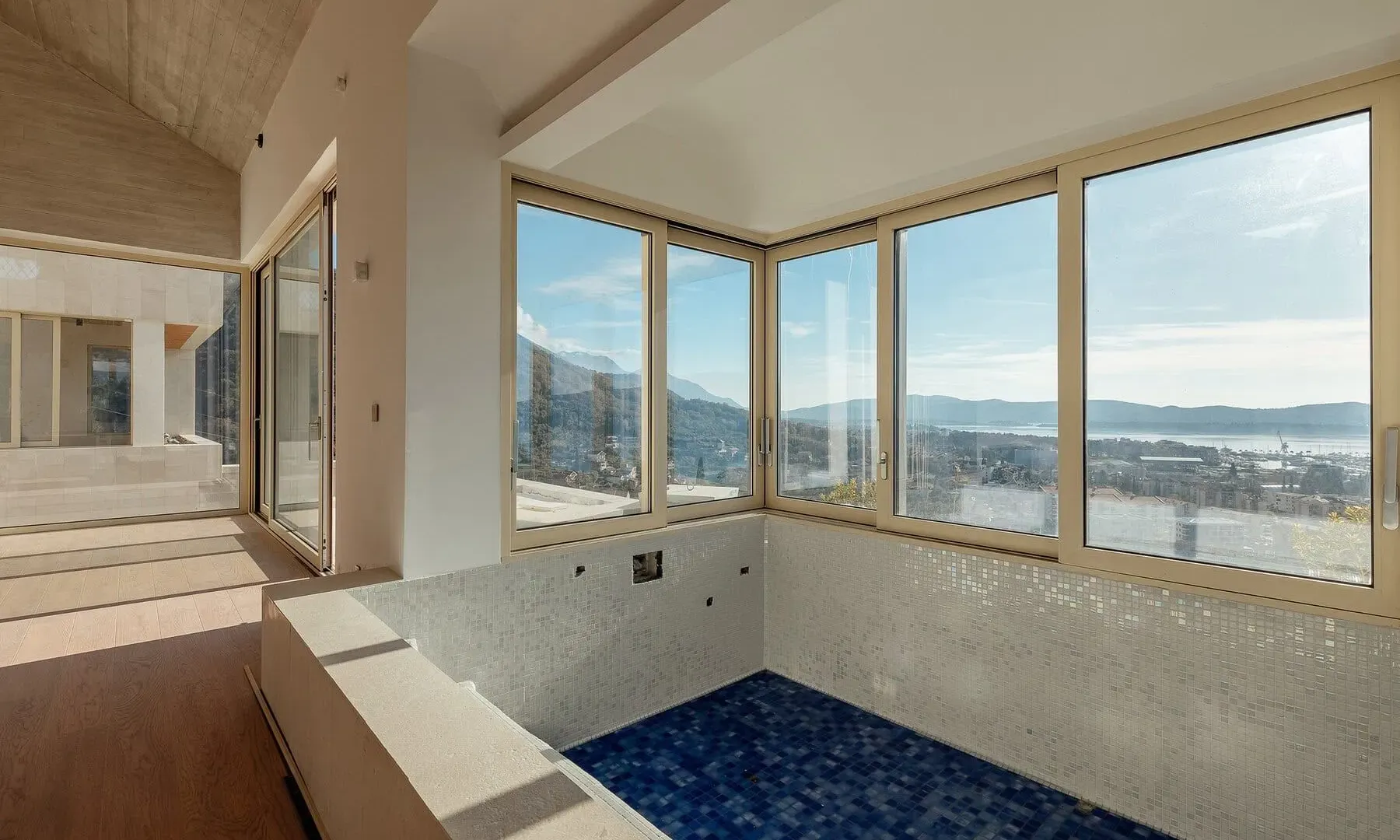 Sale, house, 1400m², Kotor, Crna Gora