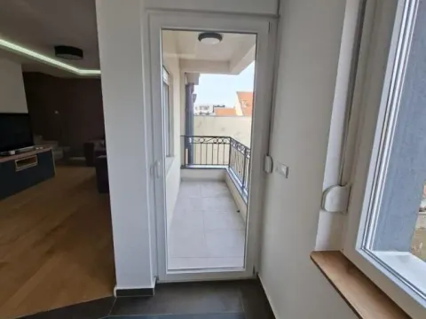 Prodaja, četvorosoban stan, 135m², Pančevo, Srbija - image 7