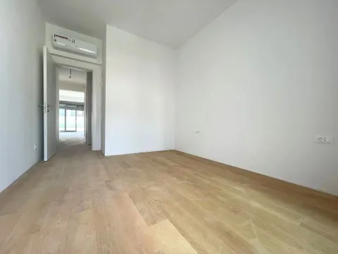 Sale, two bedroom apartment, 74m², Bečići, Budva - image 15