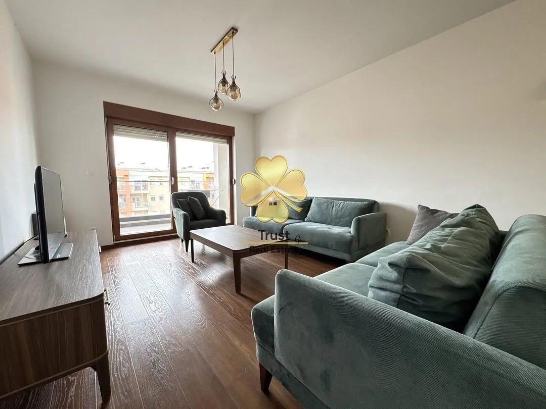 Izdavanje, dvosoban stan, 75m², Master Kvart, Podgorica