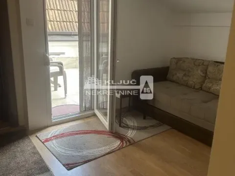 Izdavanje, dvosoban stan, 62m², Kalenić Pijaca, Vračar Sve Podlokacije - image 4