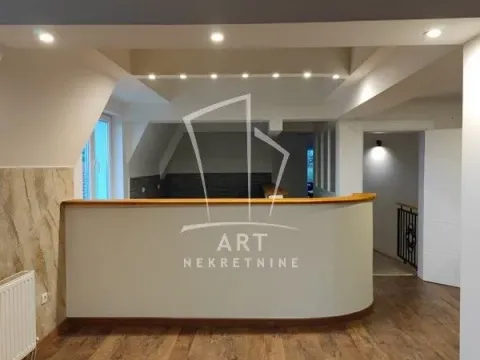 Izdavanje, kuća, 600m², Višnjička Banja, Palilula Sve Podlokacije - image 12