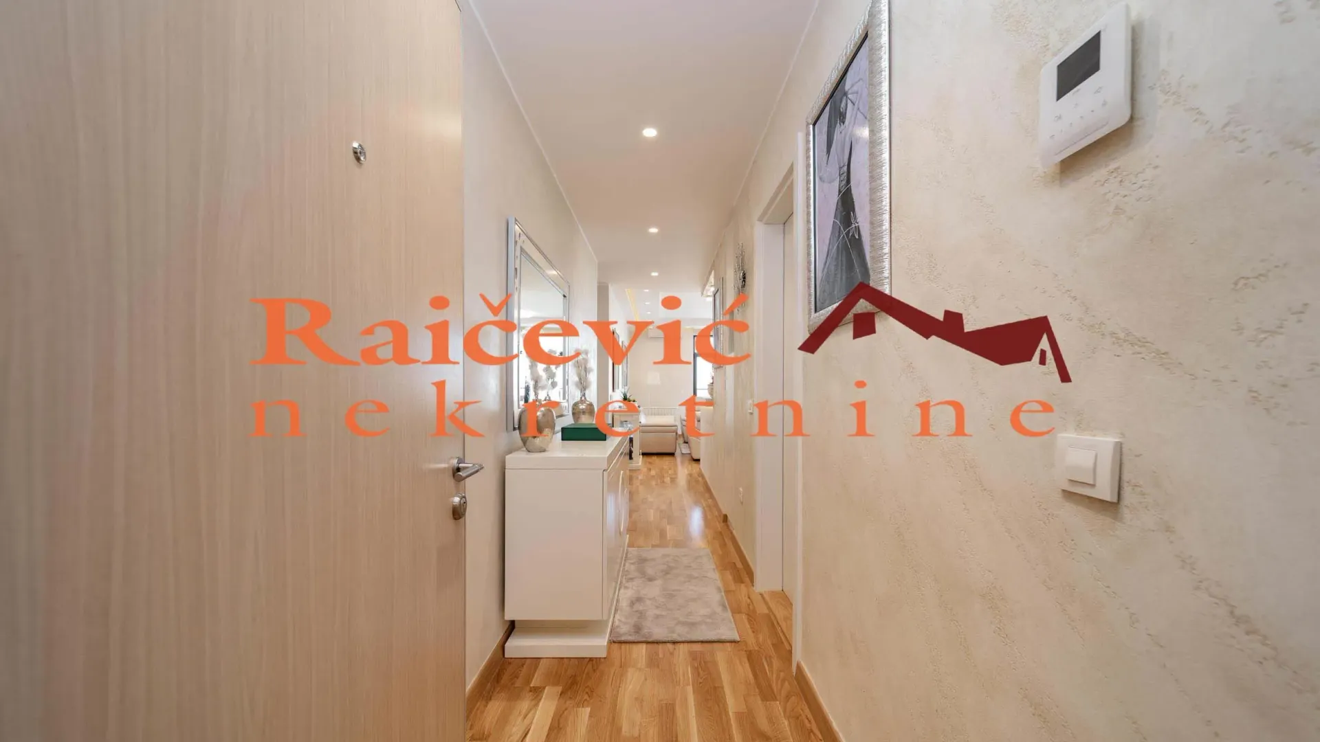 Izdavanje, trosoban stan, 90m², Savski Venac, Beograd