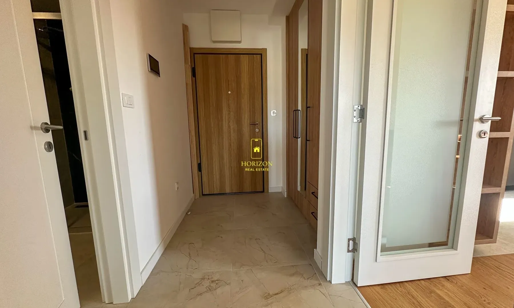 Prodaja, jednosoban stan, 56m², Tološka šuma, Podgorica