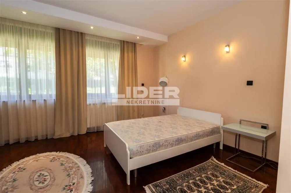 Sale, house, 600m², Savski Venac, Beograd