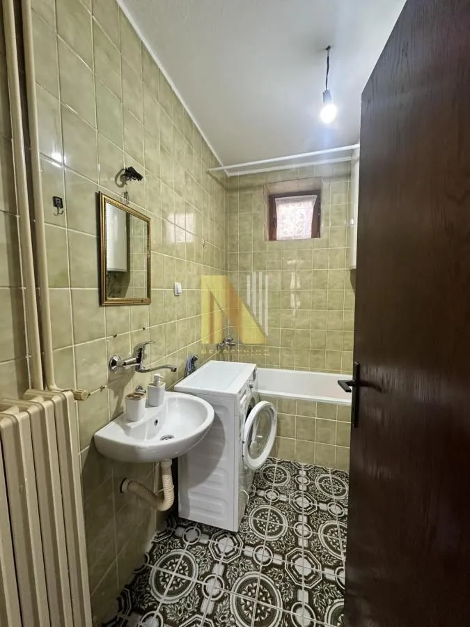 Izdavanje, jednosoban stan, 32m², Centar, Novi Sad