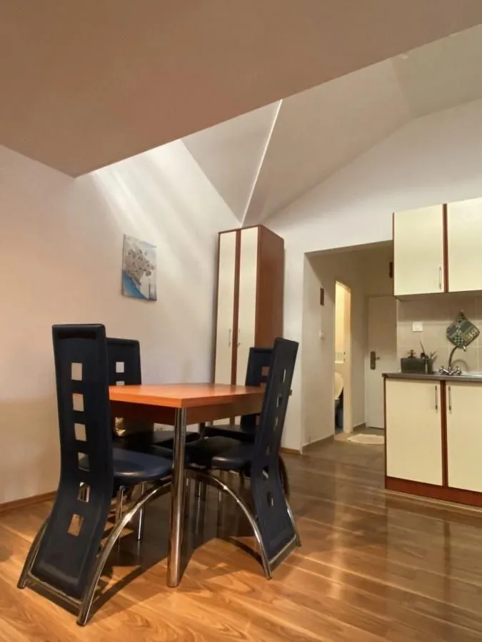 Prodaja, jednosoban stan, 30m², Tivat, Crna Gora