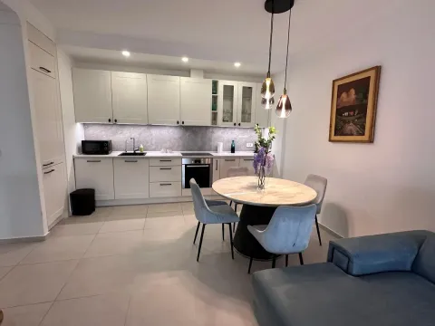 Rent, two bedroom apartment, 70m², Kava, Tivat - image 3