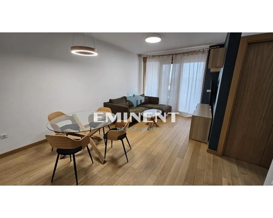 Izdavanje, dvosoban stan, 47m², Čubura, Beograd