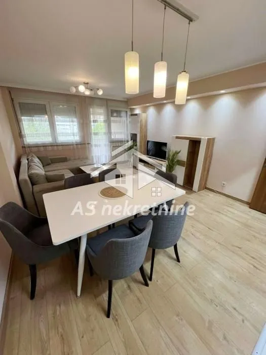 Rent, four bedroom apartment, 75m², Novi Beograd Blok 38, Novi Beograd Sve Podlokacije
