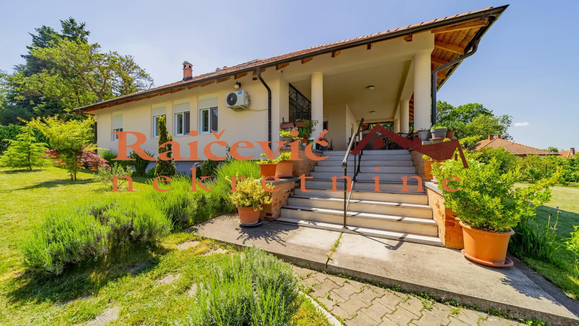 Prodaja, kuća, 257m², Sopot, Beograd