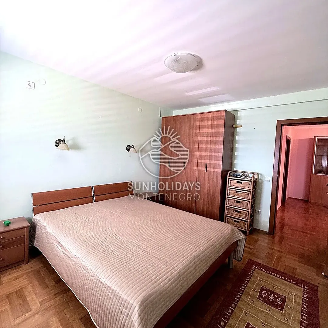 Prodaja, kuća, 390m², Zagrađe, Bar