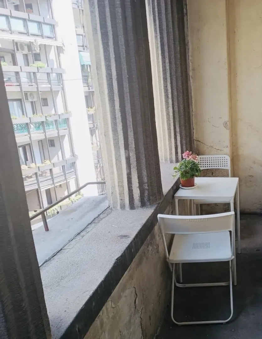 Izdavanje, četvorosoban stan, 120m², Savski Venac, Beograd