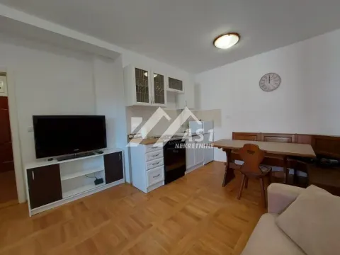 Rent, two bedroom apartment, 39m², Rotkvarija, Novi Sad Sve Podlokacije - image 2