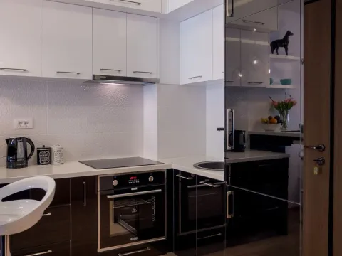 Rent, one bedroom apartment, 45m², Budva, Crna Gora - image 14