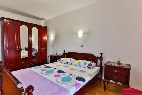 Rent, one bedroom apartment, 53m², Centar, Bar - image 7
