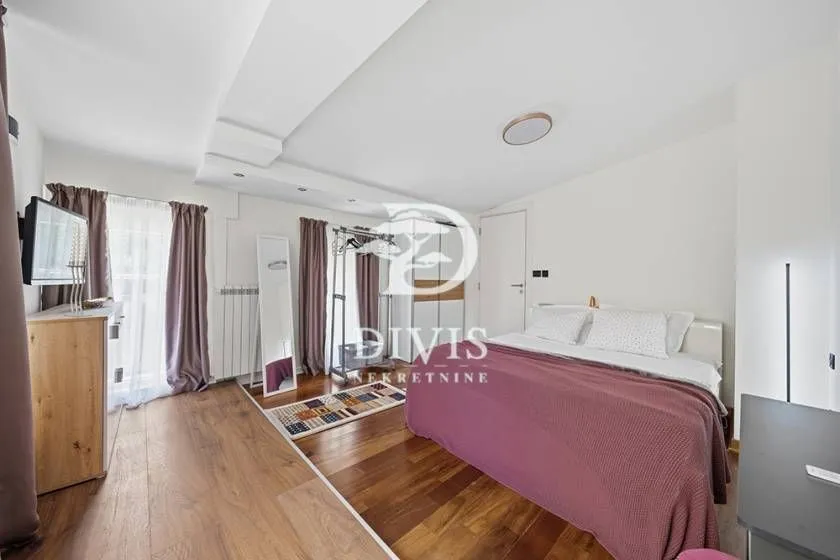 Rent, house, 513m², Dedinje Sve Podlokacije, Beograd