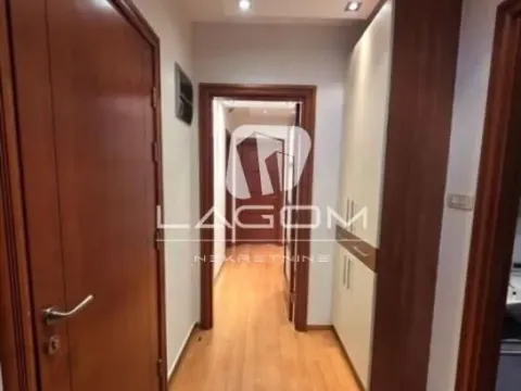 Rent, four bedroom apartment, 156m², Vračar Centar, Vračar Sve Podlokacije - image 9