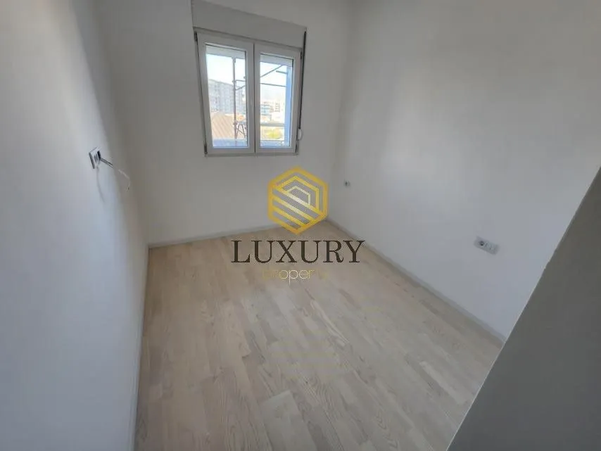Prodaja, dvosoban stan, 46m², 1 maj, Podgorica