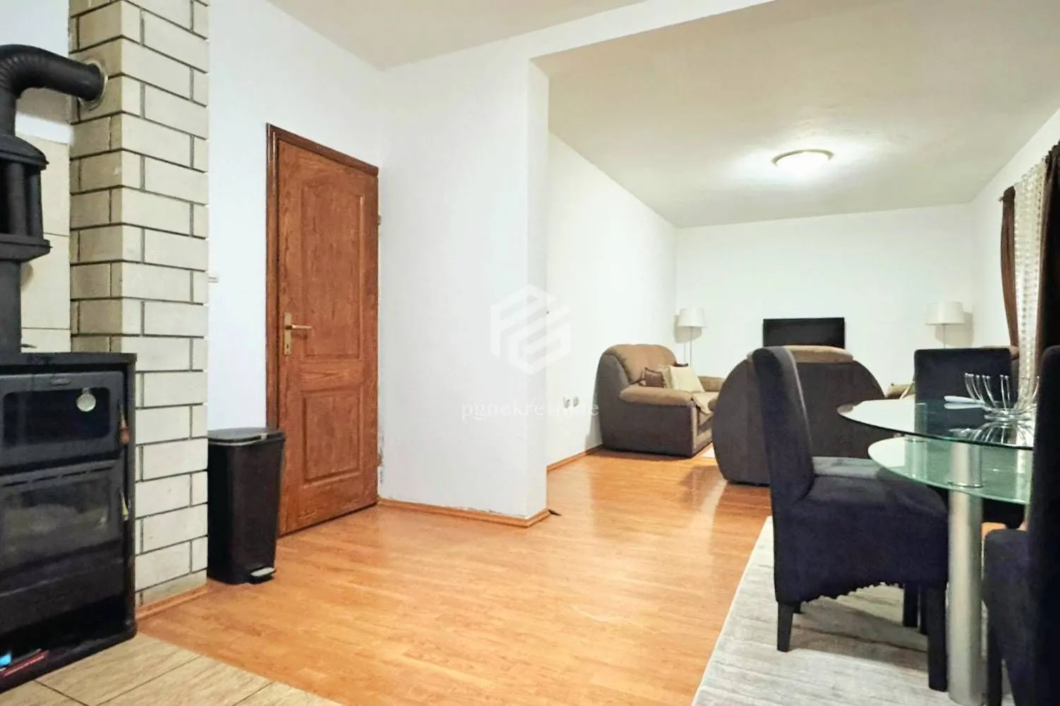 Izdavanje, trosoban stan, 110m², Masline, Podgorica