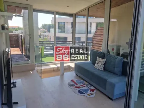 Sale, house, 170m², Savski Venac, Beograd - image 1