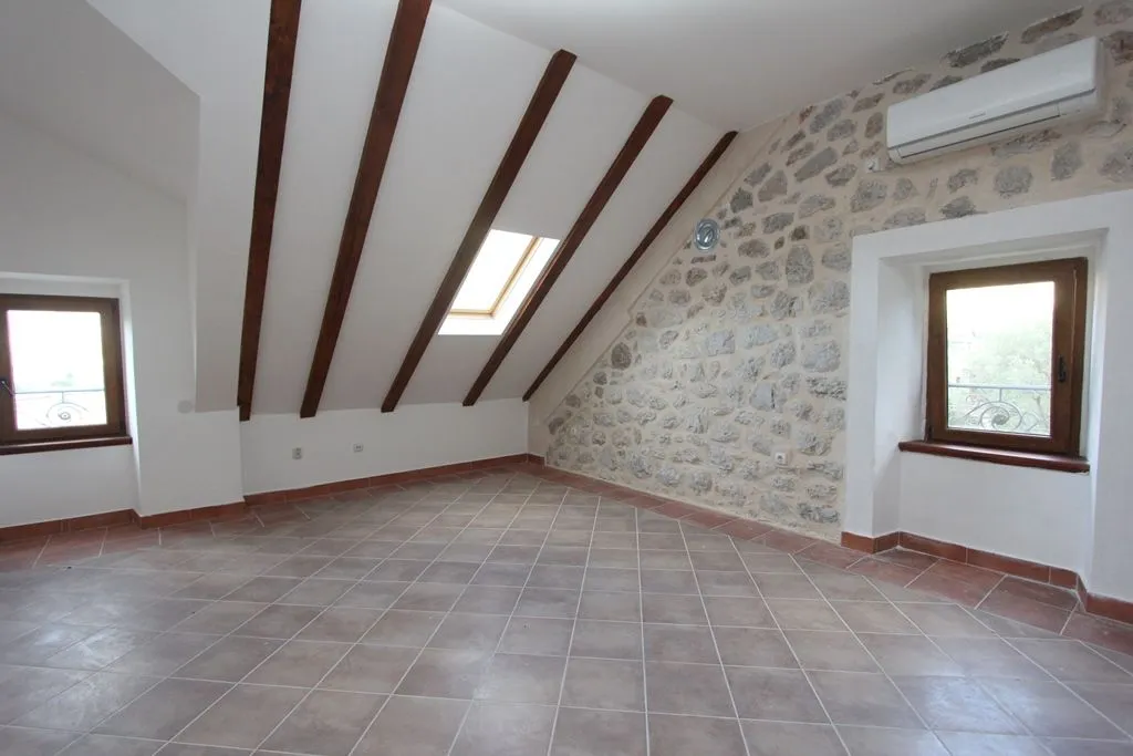 Sale, house, 220m², Prčanj, Kotor