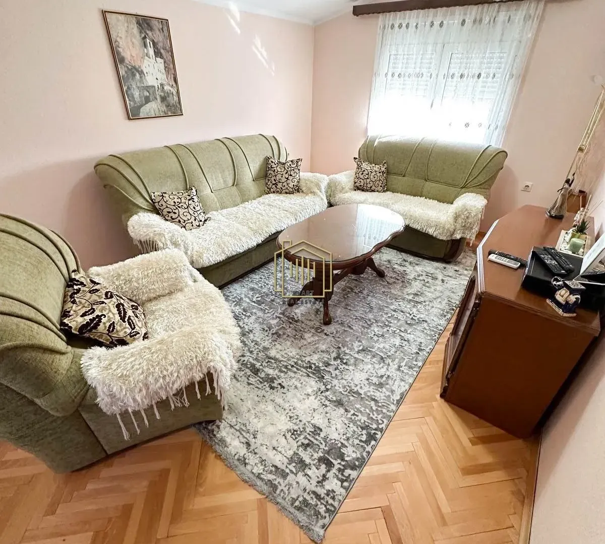 Izdavanje, dvosoban stan, 65m², Murtovina, Podgorica