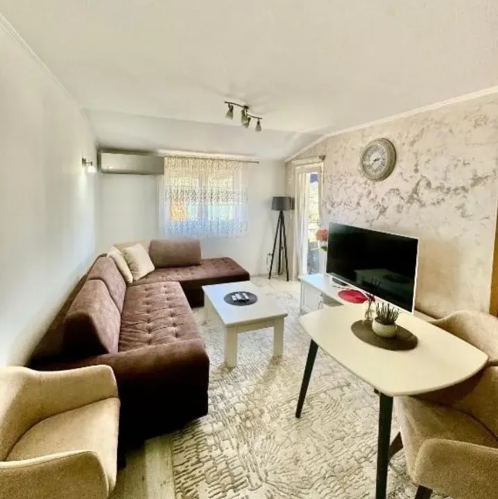 Rent, apartment, 50m², Kotor, Crna Gora