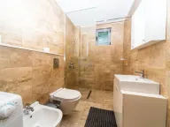 Izdavanje, dvosoban stan, 90m², Gorica C, Podgorica - image 7