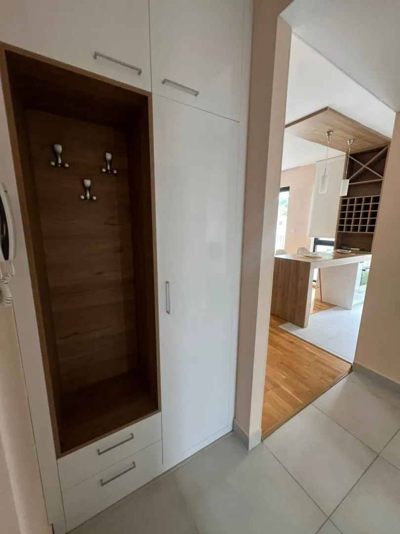 Prodaja, dvosoban stan, 66m², Donja Lastva, Tivat