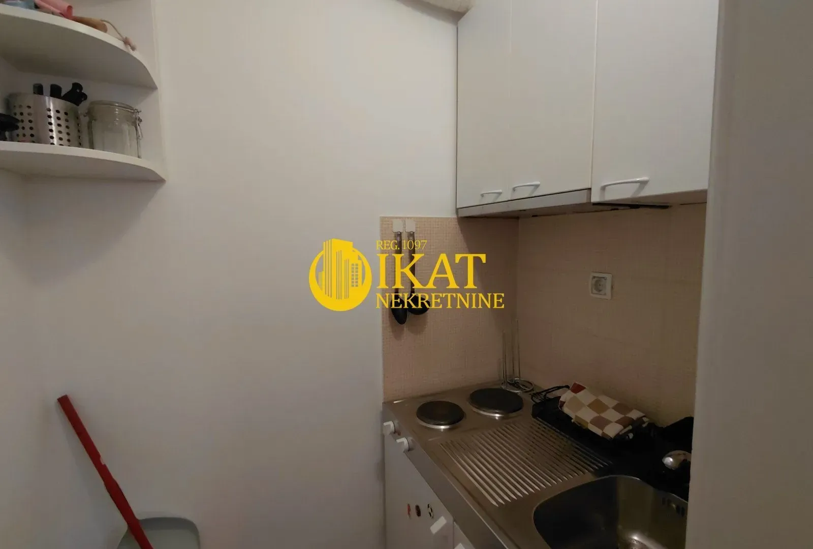 Izdavanje, dvosoban stan, 60m², Stari Grad, Beograd