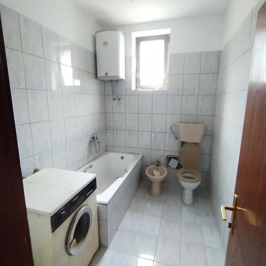 Rent, office space, 500m², Batajnica, Beograd