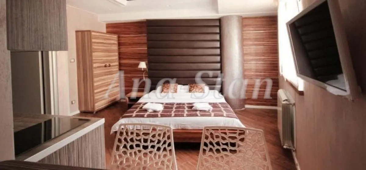 Izdavanje, garsonjera, 29m², Stari Grad, Beograd