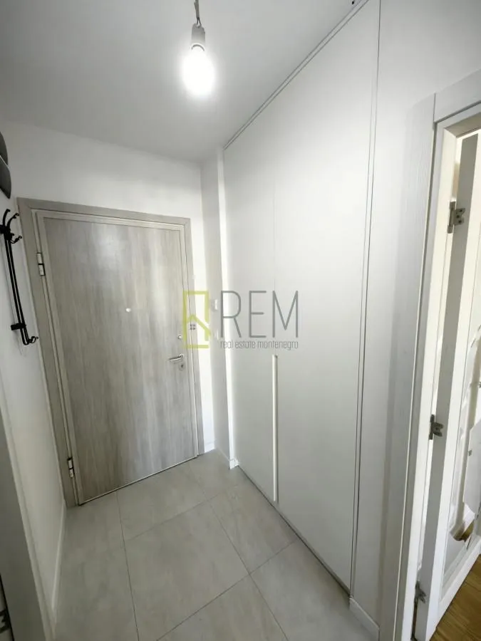 Prodaja, jednosoban stan, 49m², Central Point, Podgorica