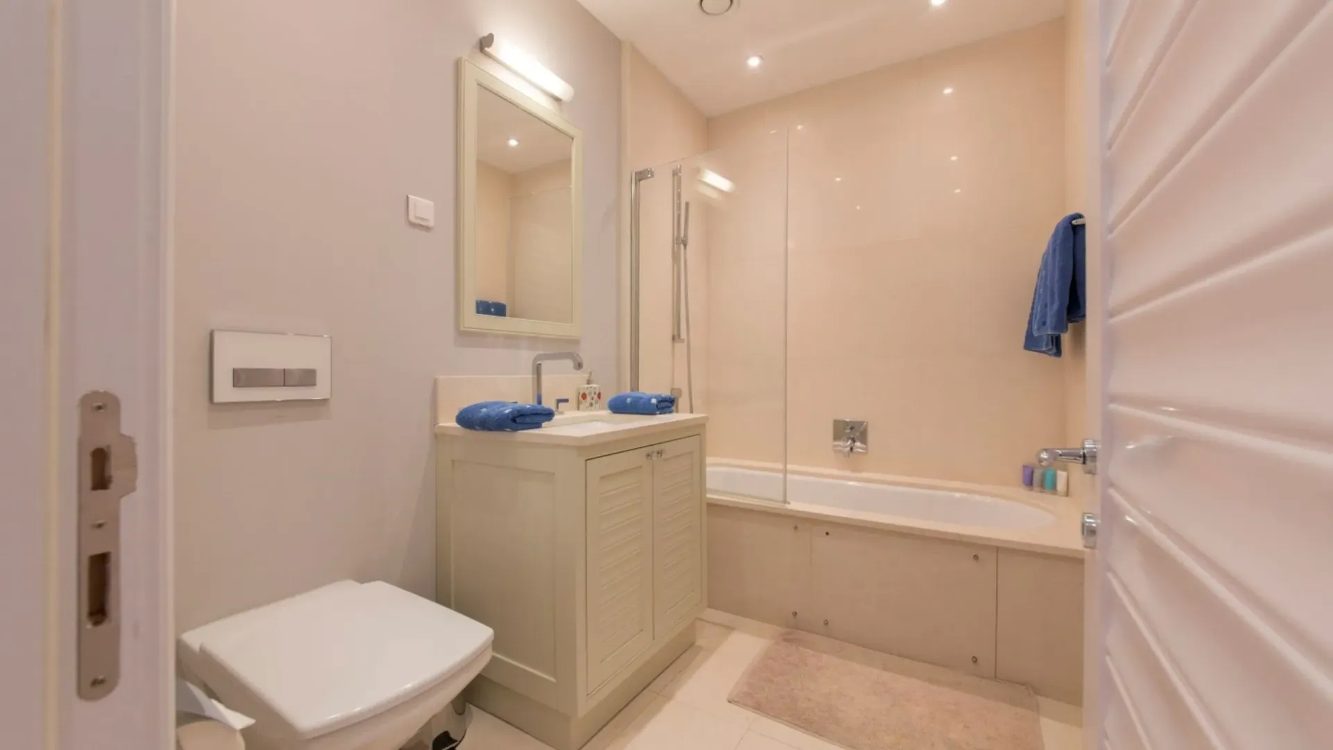 Prodaja, dvosoban stan, 150m², Porto Montenegro, Tivat