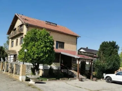 Sale, house, 550m², Irig, Srbija - image 10