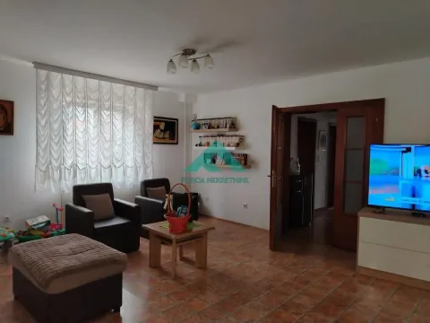 Prodaja, kuća, 286m², Kaludjerica, Grocka - image 2