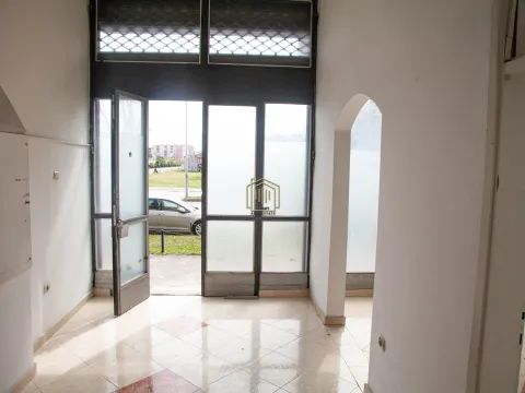 Izdavanje, poslovni prostor, 112m², Podgorica, Crna Gora - image 11