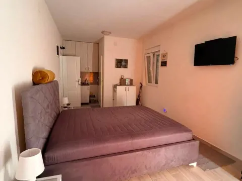 Izdavanje, jednosoban stan, 45m², Bijela, Herceg Novi - image 2