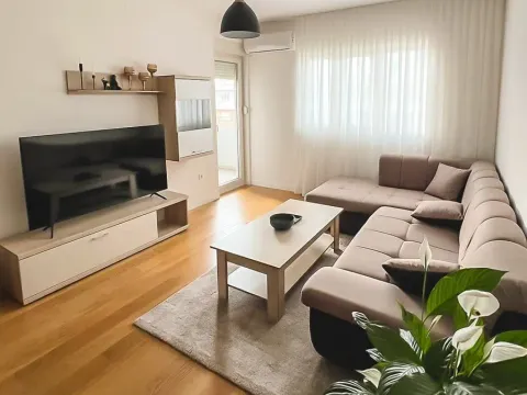 Izdavanje, jednosoban stan, 49m², Central Point, Podgorica - image 7