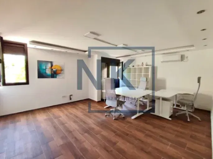 Rent, office space, 80m², Blok 5, Podgorica