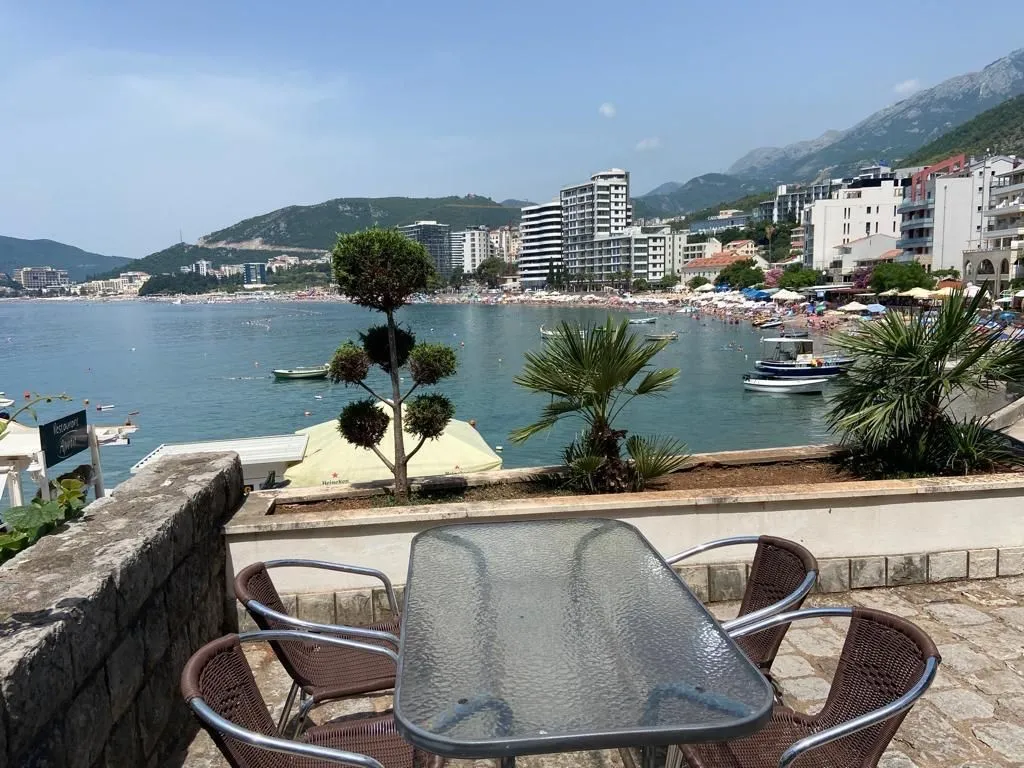 Rent, one bedroom apartment, 50m², Rafailovići, Budva