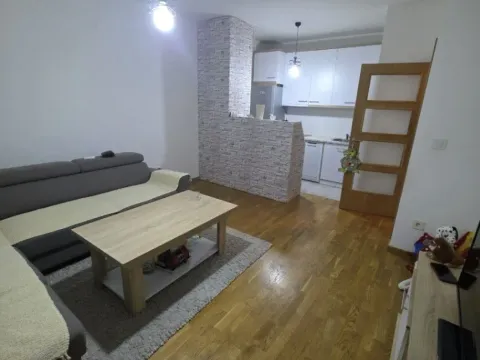 Prodaja, jednosoban stan, 46m², Stari Aerodrom, Podgorica - image 5