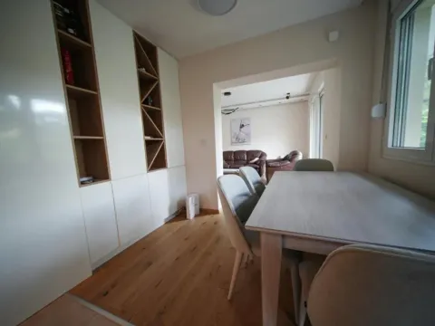 Izdavanje, dvosoban stan, 83m², Kotor, Crna Gora - image 3