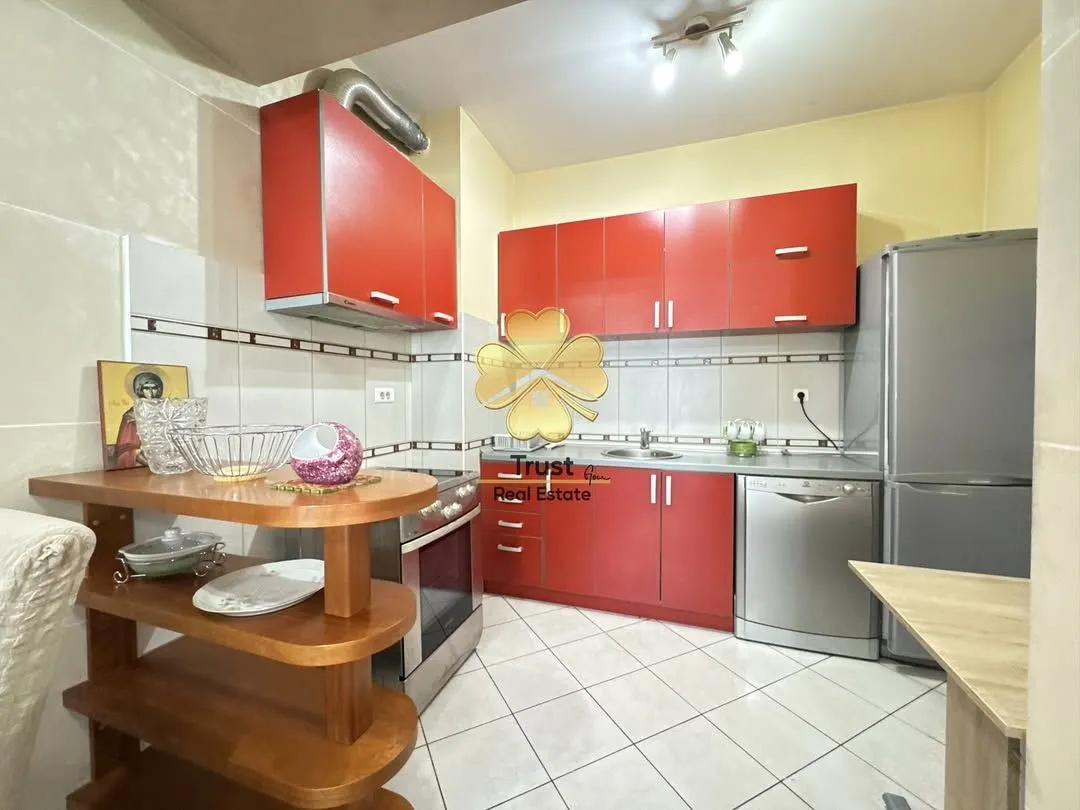 Izdavanje, jednosoban stan, 60m², Centar, Podgorica