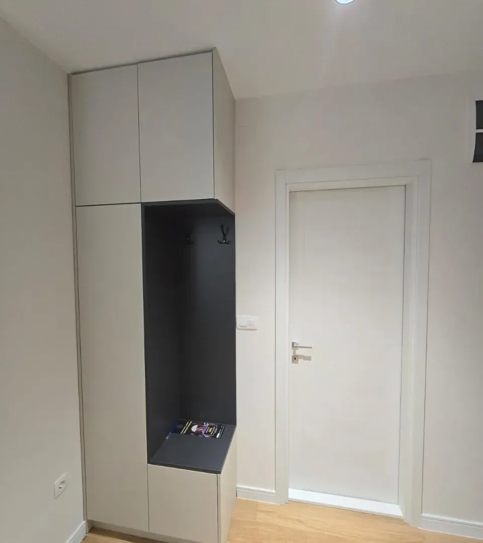Izdavanje, jednosoban stan, 42m², Central Point, Podgorica