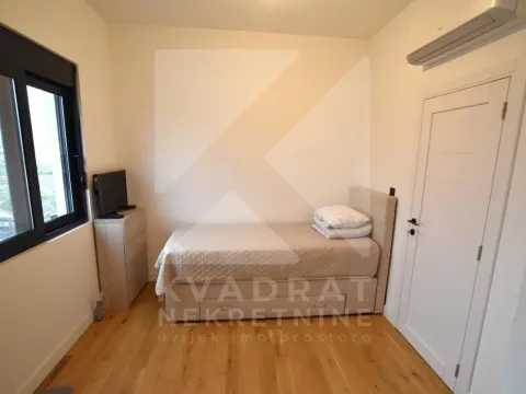 Rent, five bedroom apartment, 180m², Gornja Gorica, Podgorica - image 12