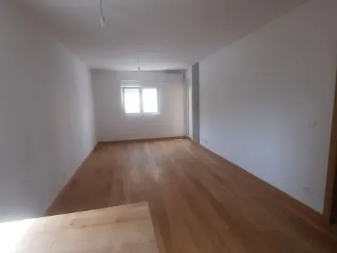 Rent, two bedroom apartment, 71m², New City, Podgorica - image 5